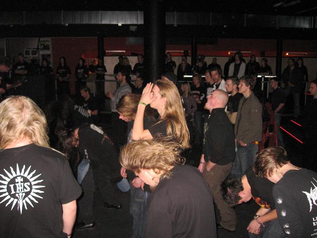 World to Ashes crowd2