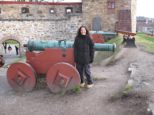 Cindy in front of cannon